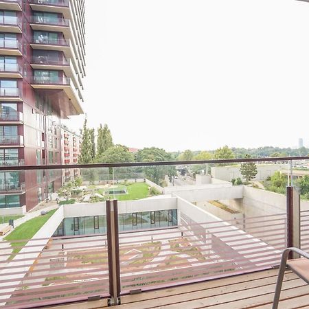 Suite In High-Rise On The Danube Вена Экстерьер фото