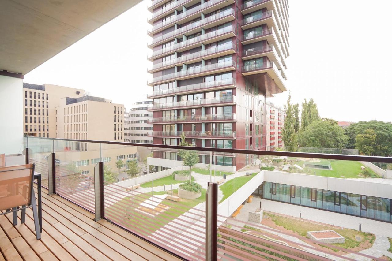 Suite In High-Rise On The Danube Вена Экстерьер фото