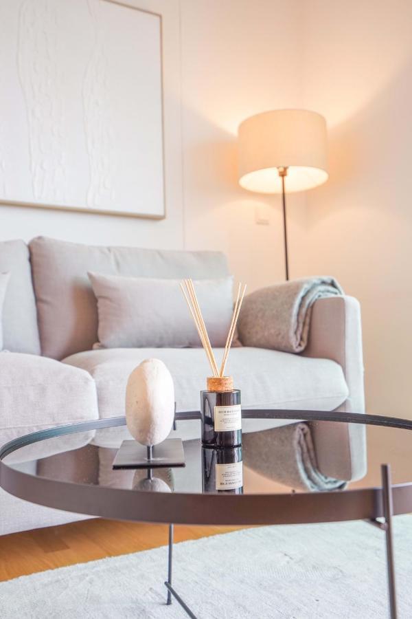 Suite In High-Rise On The Danube Вена Экстерьер фото
