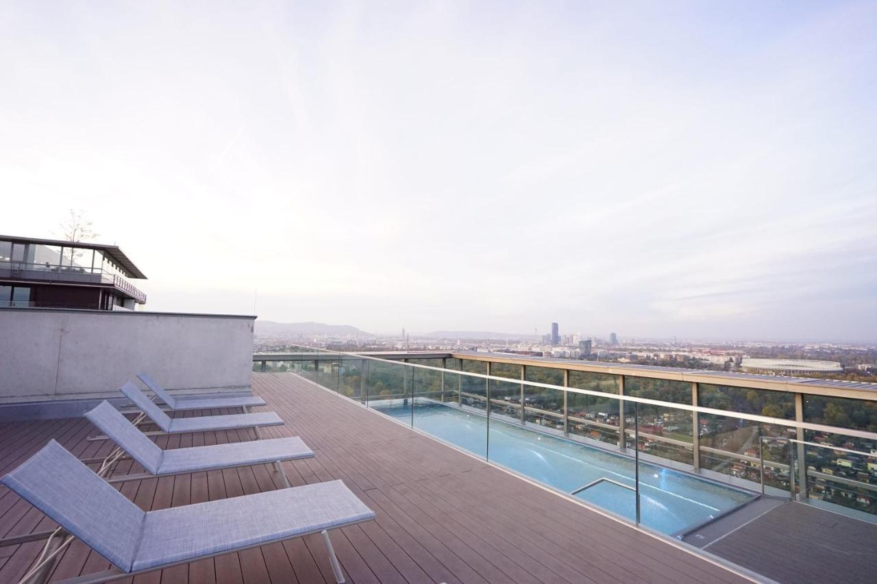 Suite In High-Rise On The Danube Вена Экстерьер фото