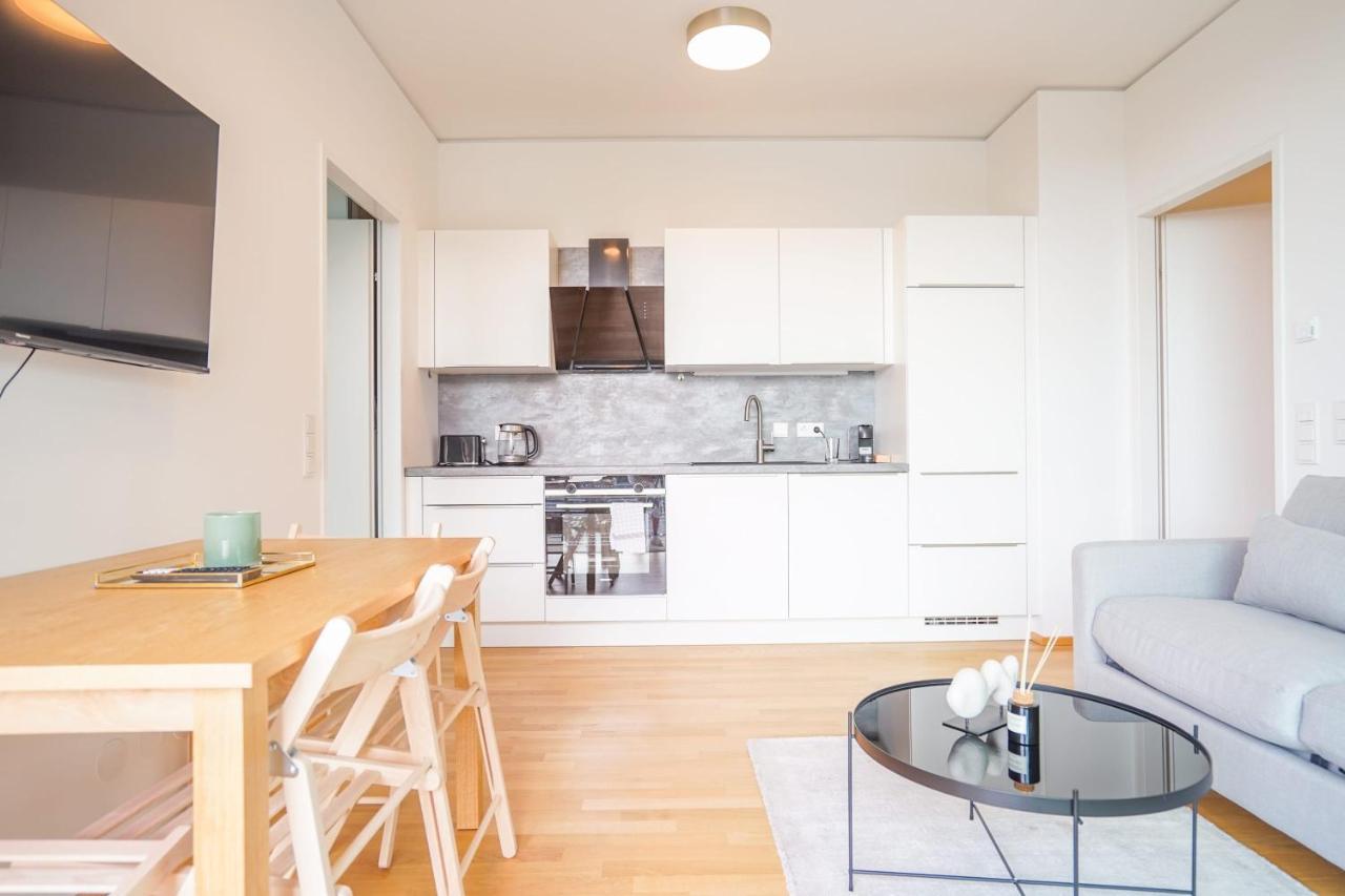 Suite In High-Rise On The Danube Вена Экстерьер фото